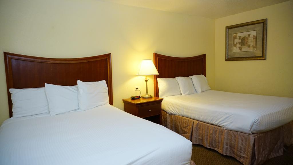 Baymont By Wyndham Arlington At Six Flags Dr Hotel Exterior photo